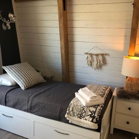 Maison Solange-Red Barn Farmhouse Style- Moonridge 大贝尔城 外观 照片